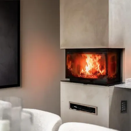 With Courtyard In The Heart Of Apartament