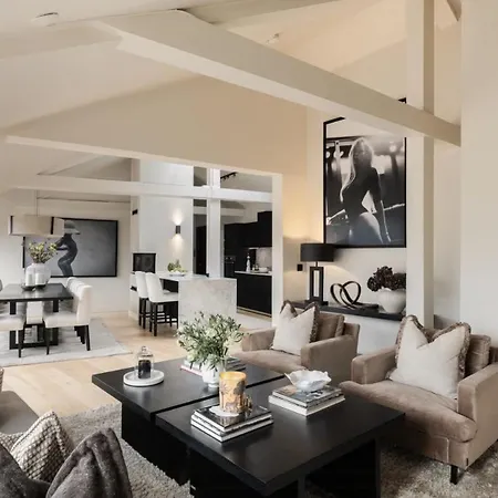 Apartament With Courtyard In The Heart Of